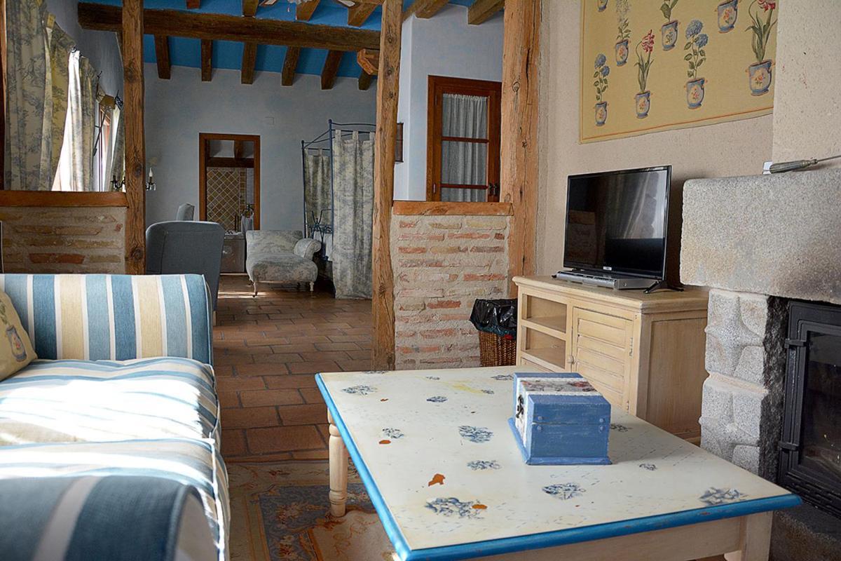Posada Fuenteplateada Collado Hermoso Kültér fotó