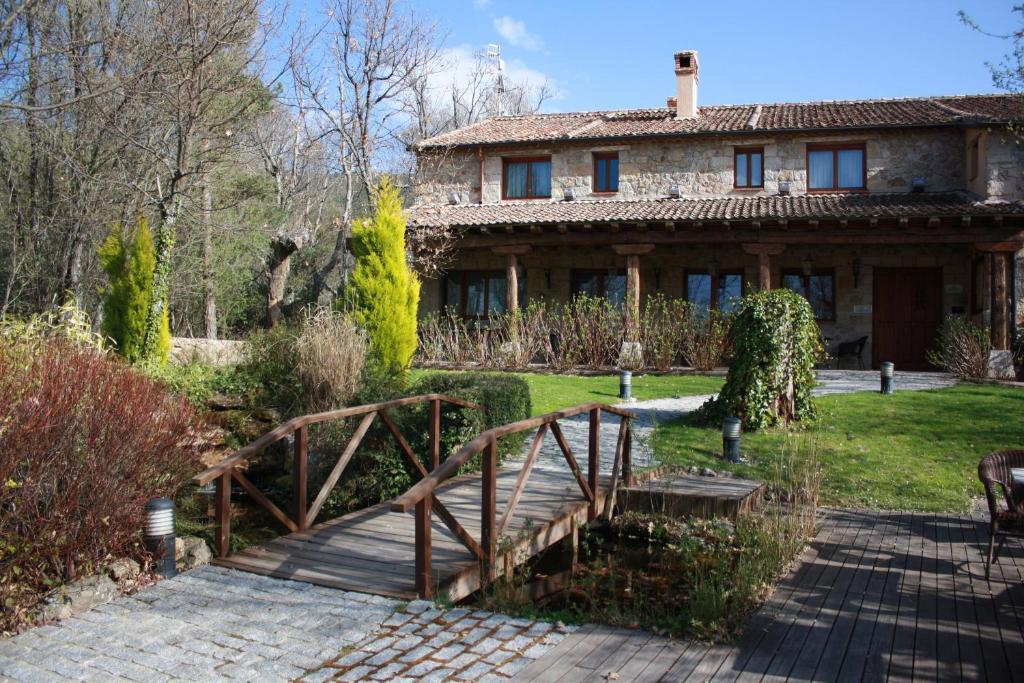 Posada Fuenteplateada Collado Hermoso Kültér fotó
